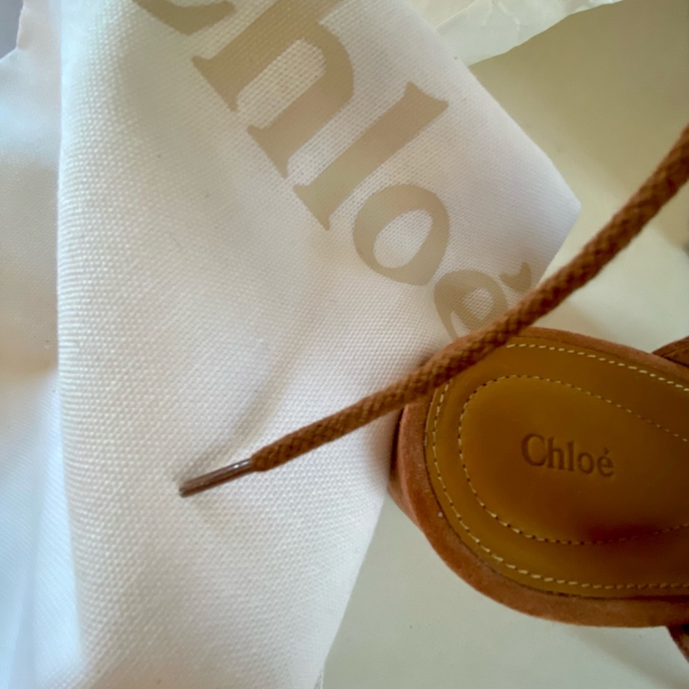 NWT CHLOE TAN SUEDE LACE UP WEDGE RUNWAY GLADIATOR SANDAL - Picture 2 of 16